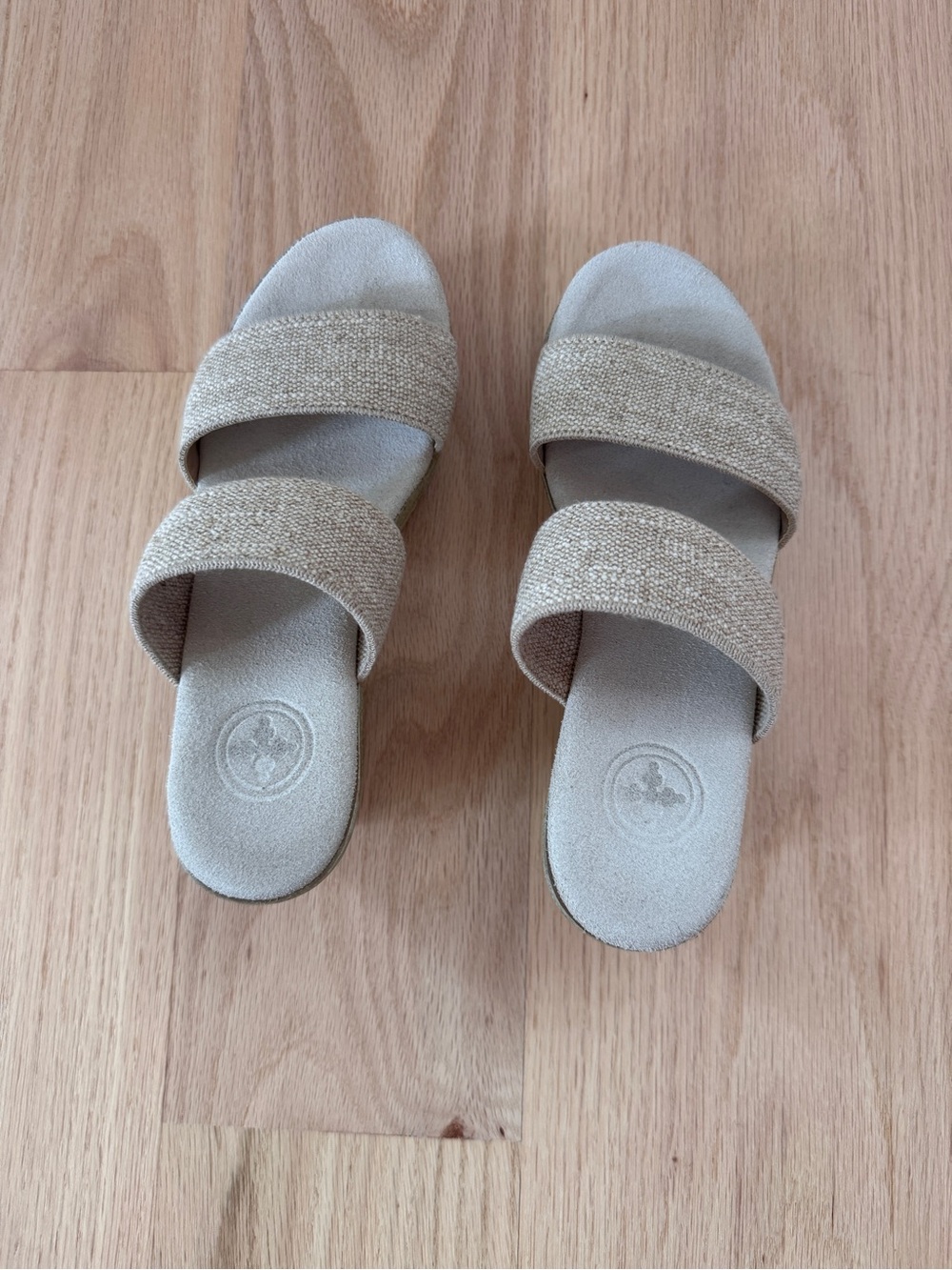 Charleston Shoe Co Thea Linen Platform Sandals Size 6 NWOT